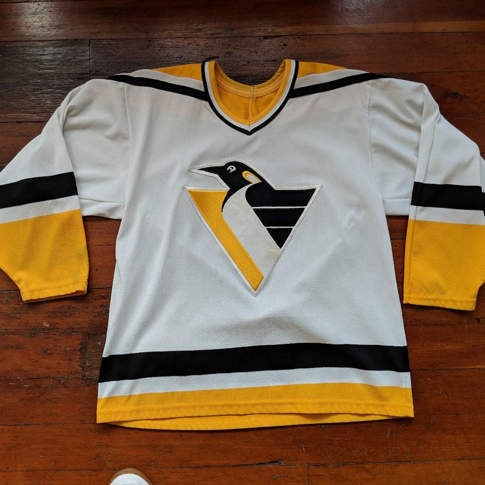 Vintage 90's CCM mesh Pittsburgh Penguins jersey, Robopen
